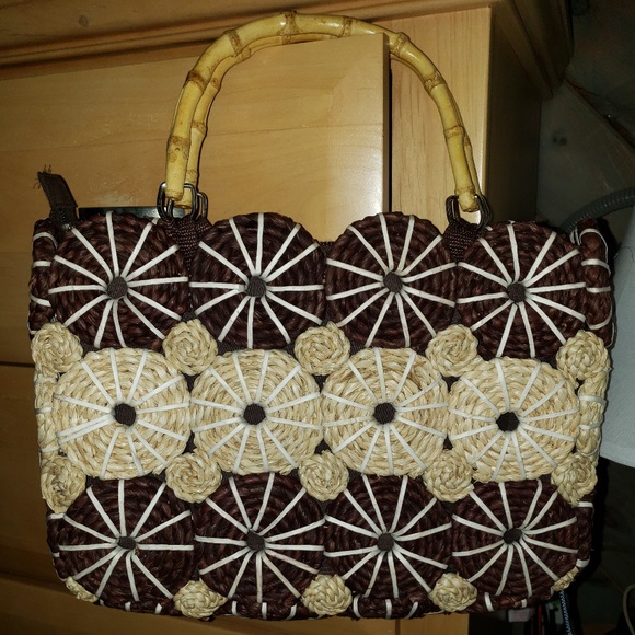 Beautiful Straw Bag - Picture 1 of 3